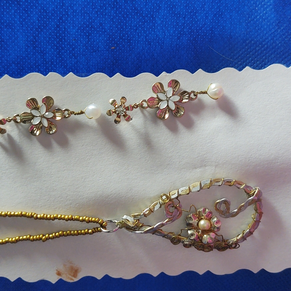Hand beaded chain teardrop pounded wiring